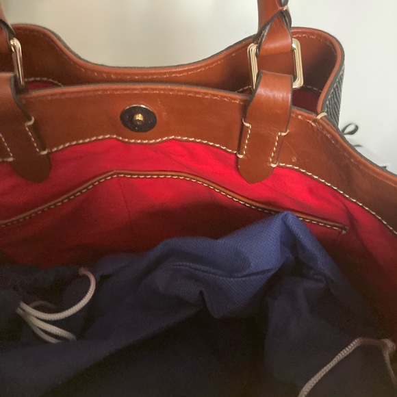 Dooney and Bourke beautiful lizard, Barlow - Picture 6 of 9